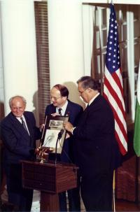 National Trust for Historic Preservation James Madison Constitutional Heritage Award to Hungarian President Árpád Göncz in September 1990